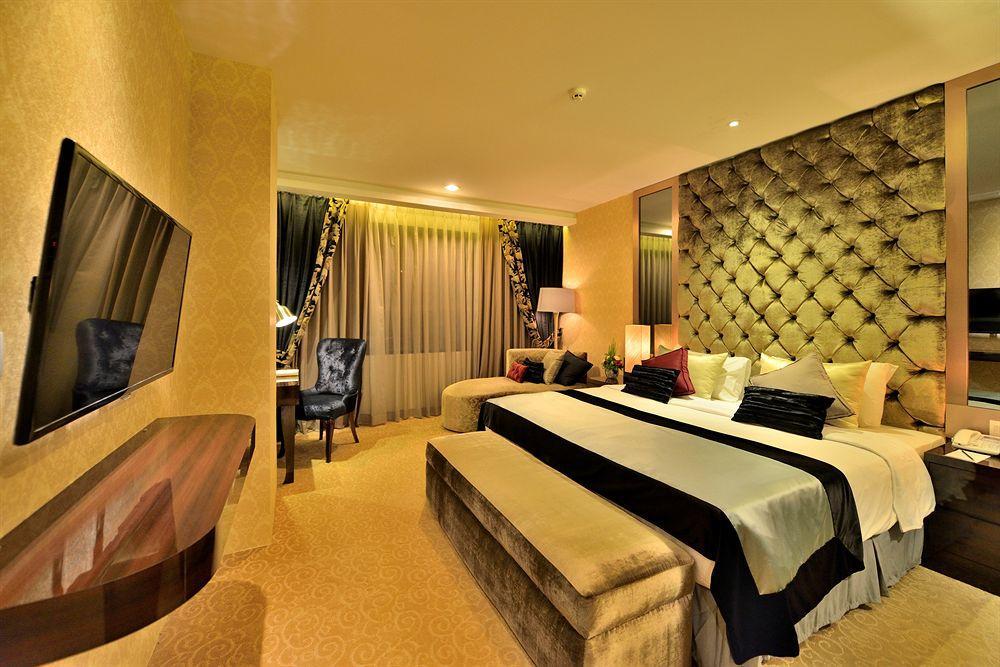 Hotel Amaroossa Grande Bekasi Exteriér fotografie