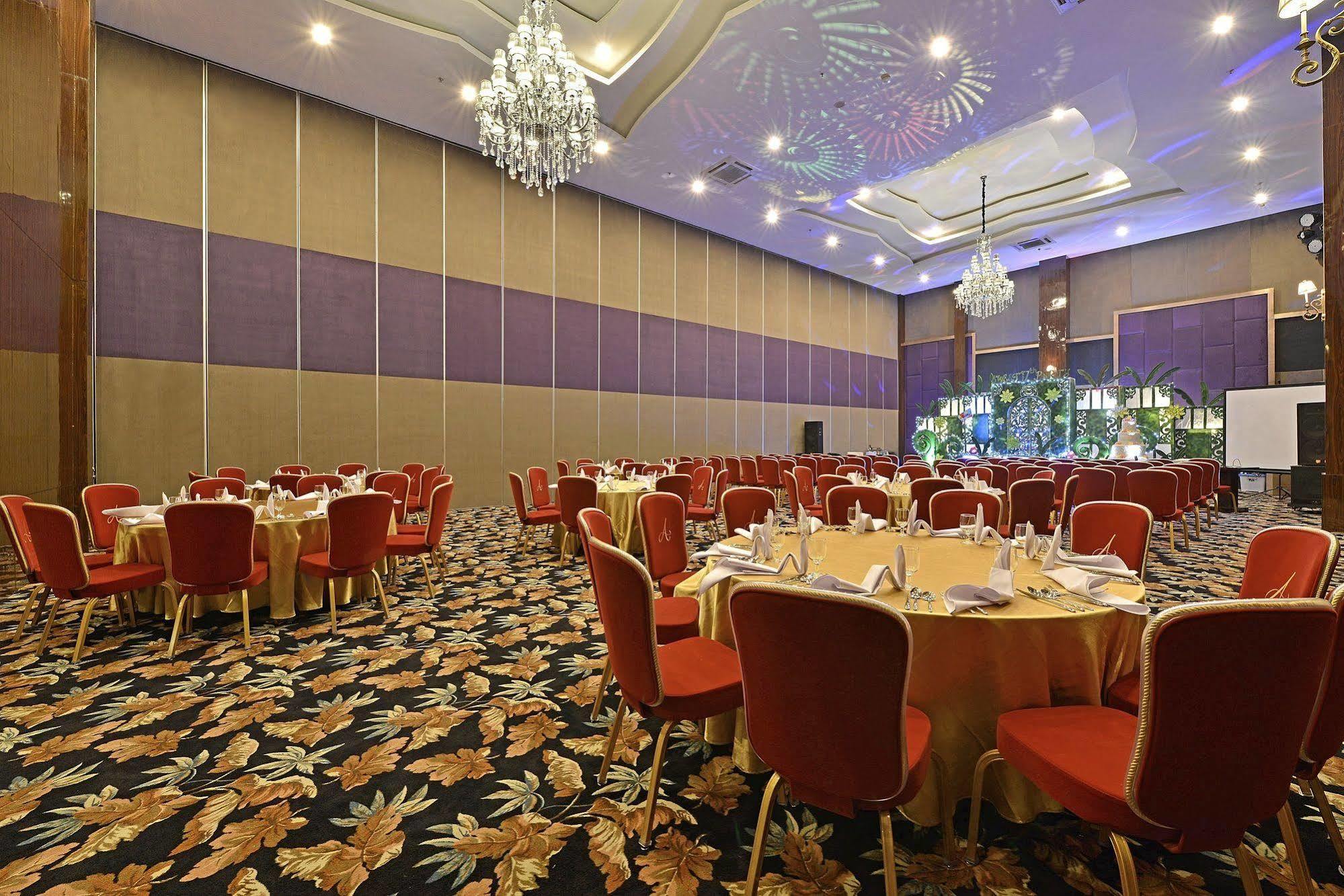 Hotel Amaroossa Grande Bekasi Exteriér fotografie